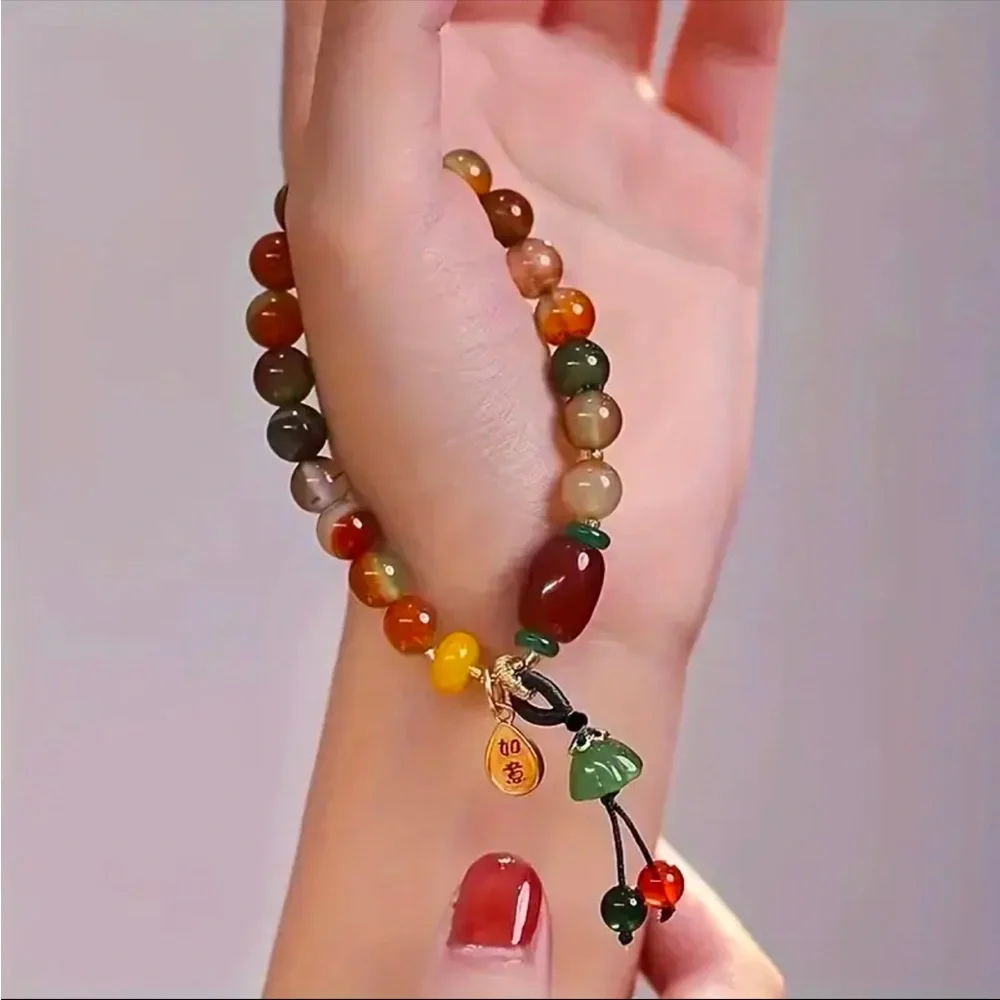 Chic Vintage-Inspired Colorful Glass Bead Bracelet with Lucky Charm Pendant‎